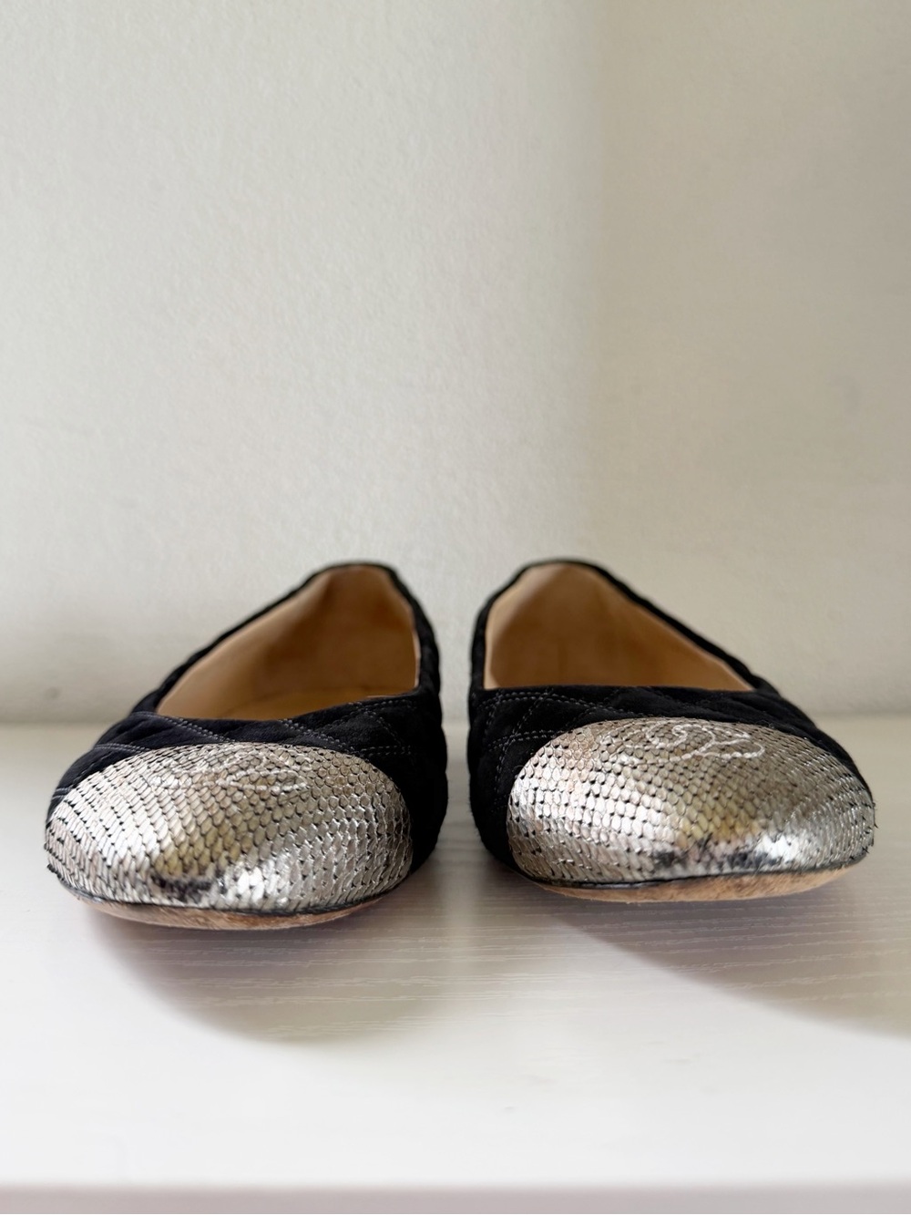 Chanel Quilted Suede Ballet Flats Black Silver CC Cap Toe EU 40.5 US 10.5 - Picture 5 of 12